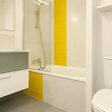 Apartmán F2 Avec Terrasse, Jardin, Parking Et Acces Piscine A 500m Du Village D'argeles-sur-mer - Fr-1-732-63 *