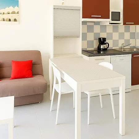 F2 Avec Terrasse, Jardin, Parking Et Acces Piscine A 500m Du Village D'argeles-sur-mer - Fr-1-732-63 * Argelès-sur-Mer